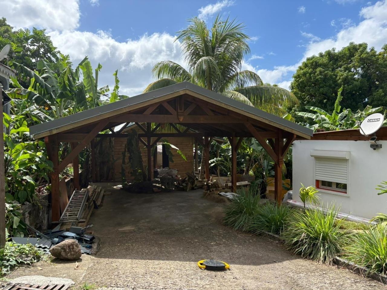 La Maison Ka Bouillante Bagian luar foto